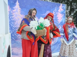 В Тетюшах показали представление «У Тетюшских берегов сказка добрая живет»