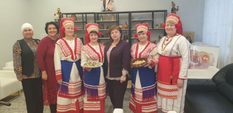 «Мордва бизәкләре» фольклор ансамбле белән таныштырабыз