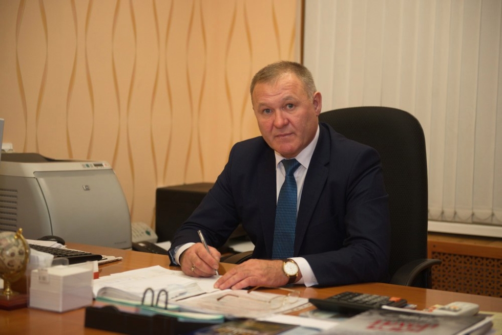 «Милли кунакханәдә» Фәнис Мөсәгыйтов белән театр турында сөйләшәбез