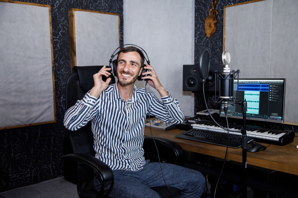 Җырчы Аршак Алтунян белән очрашуга чакырабыз