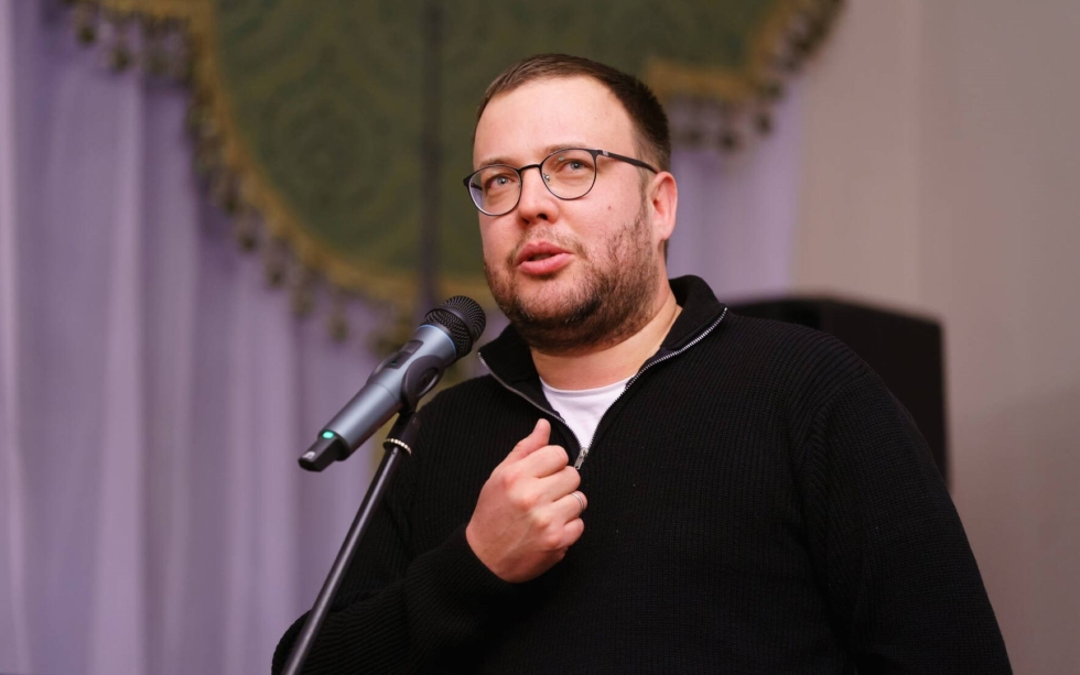 Режиссер Александр Далматов белән очрашуга чакырабыз