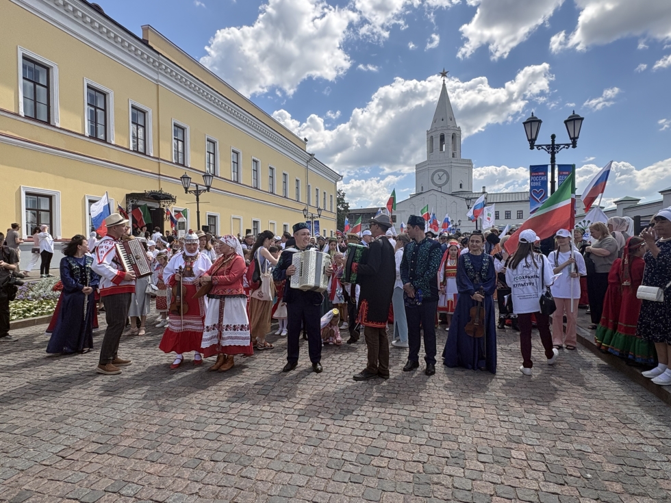 День России в Казанском Кремле отметили Республиканским этноконфессиональным фестивалем «Мозаика культур»