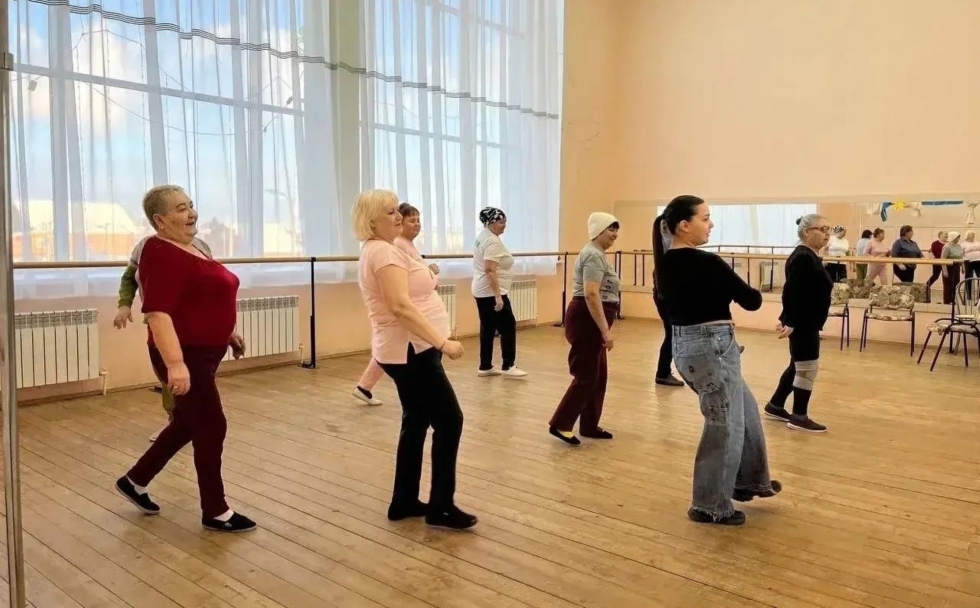 Танцы объединили активное старшее поколение Буинска