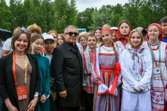 Всероссийская детская Фольклориада завершилась хороводом дружбы