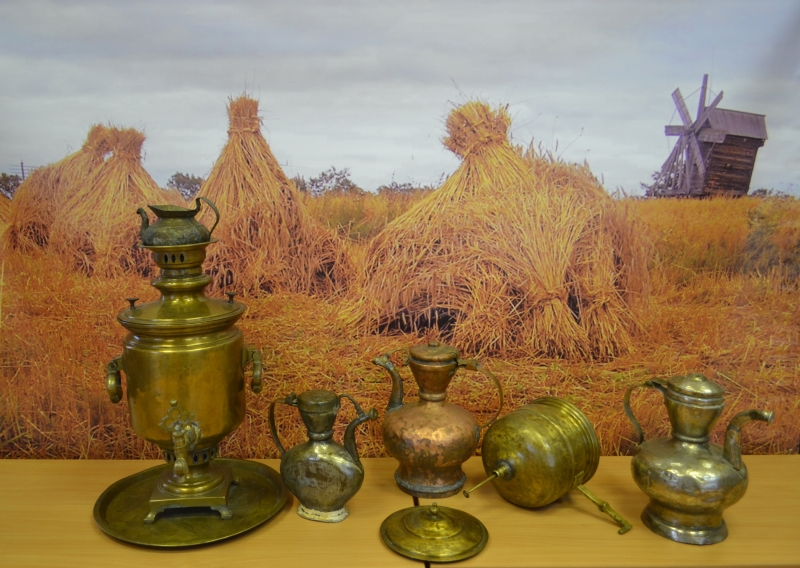 1890 елгы бакыр һәм җиз комганнар