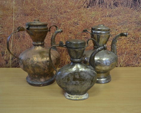 1890 елгы бакыр һәм җиз комганнар. Казан губернасы Мамадыш өязенең Кукмара бистәсендә сәүдәгәр Н.Д. Володин остаханәсендә ясалган. Комганнар Кукмараның Туган якны өйрәнү музеенда саклана