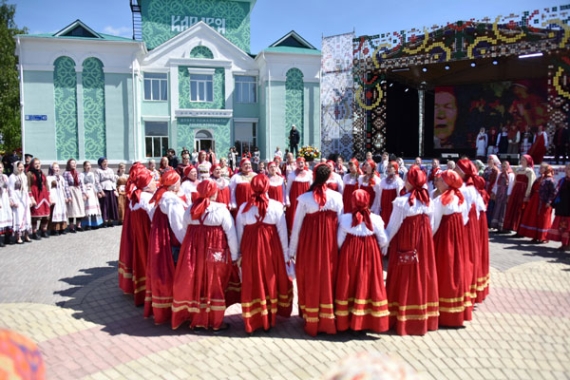Хоровод на Каравоне. с.Никольское Лаишевского муниципального района, 2019 г. Фото: сайт Госсовета РТ