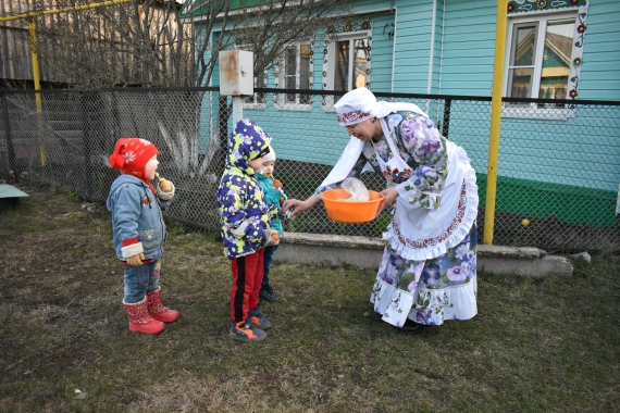 Процесс сбора продуктов для приготовления каши