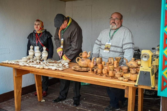 Участники конкурса «Резное совершенство»