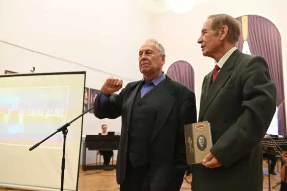 Перед премьерой «Идегей» в Тинчуринском театре вспоминали Наки Исанбета