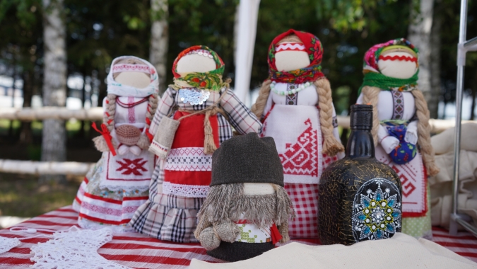 Изделия народных художественных промыслов