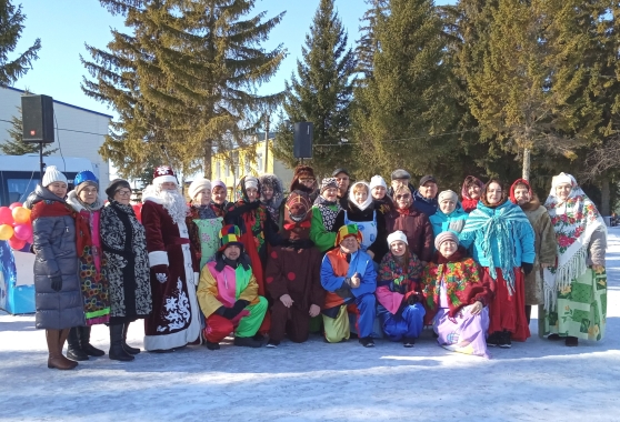 На Центральной площади п.г.т. Рыбная Слобода 