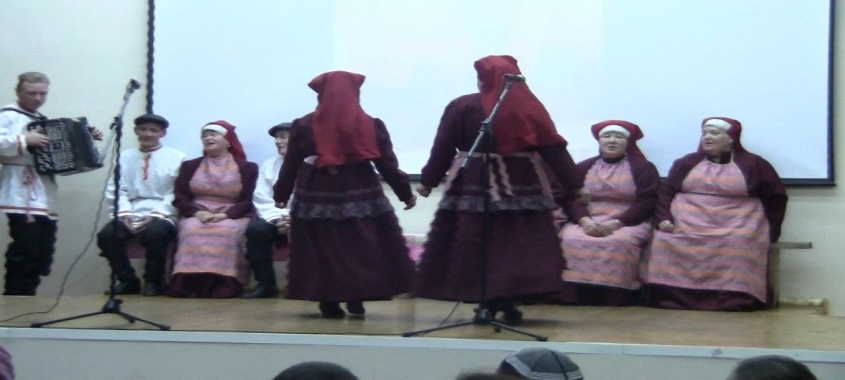 Праздничное исполнение танца