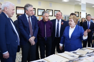 На выставке, посвященной И.Яковлеву