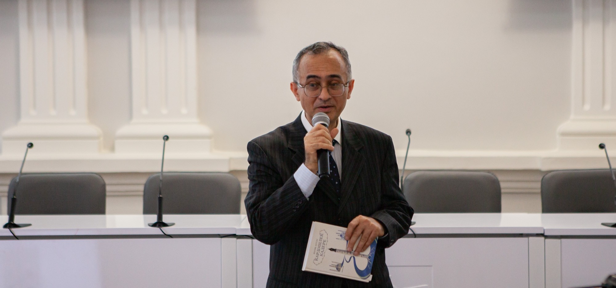 Язучы Фатыйх Кутлу белән очрашуга рәхим итегез