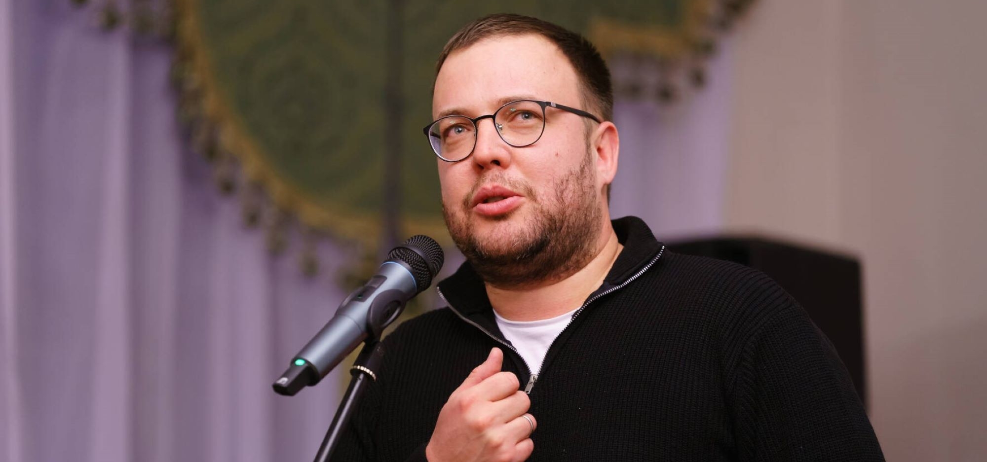 Режиссер Александр Далматов белән очрашуга чакырабыз