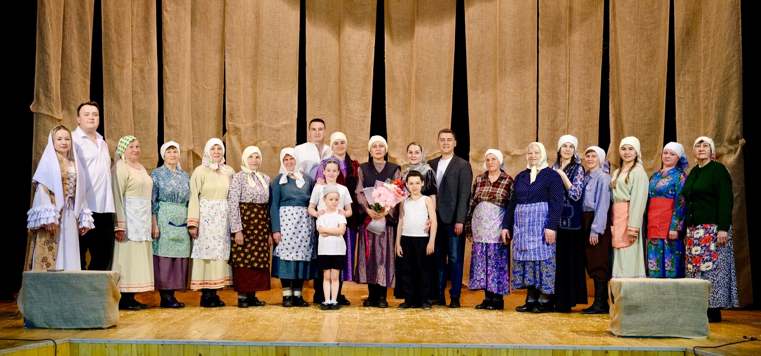 Тетюшский народный театр «Триумф» представил премьеру спектакля «Материнское поле»