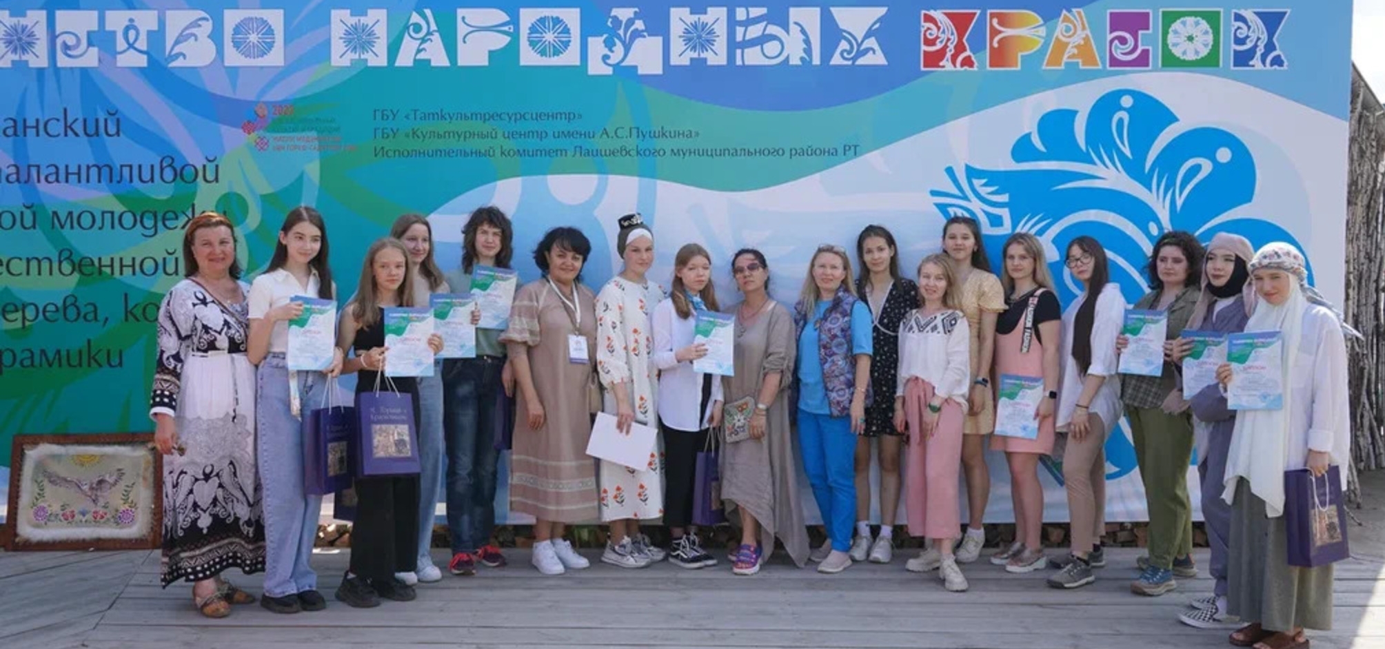 На «Каравоне» прошел конкурс по художественной росписи